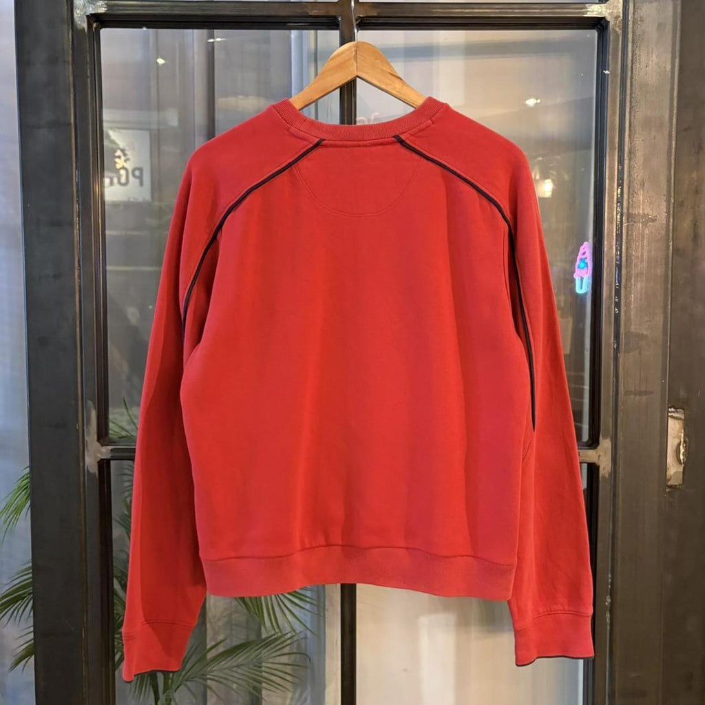 MA2207BS-P - Vintage Retro Essential Red Nike Crewneck Jumper Sweatshirt with print swoosh spell out logo #90s #sportswear #essential #y2k #nike