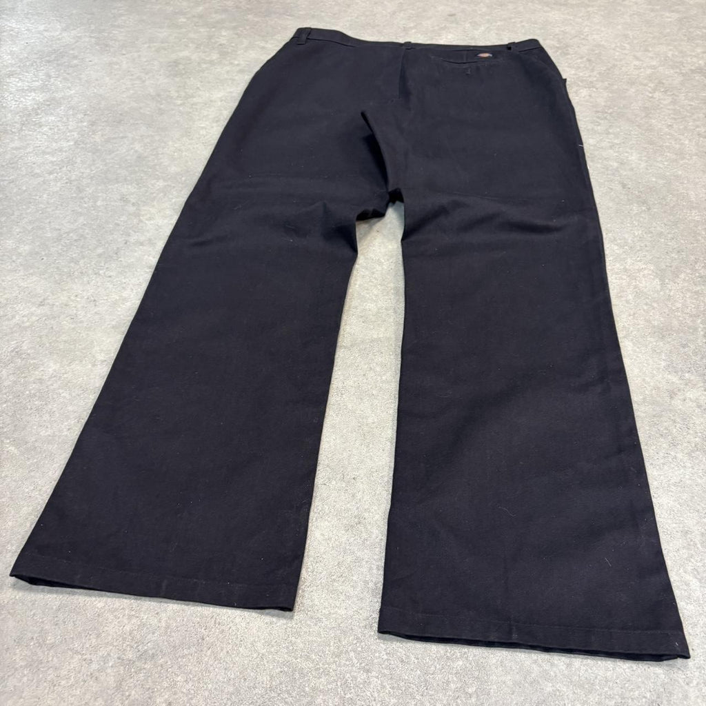 BR1011CA-U - Vintage retro essential Black Dickies Straight Leg Trousers pants casual workwear #skater #utility #workwear #straightleg #dickies