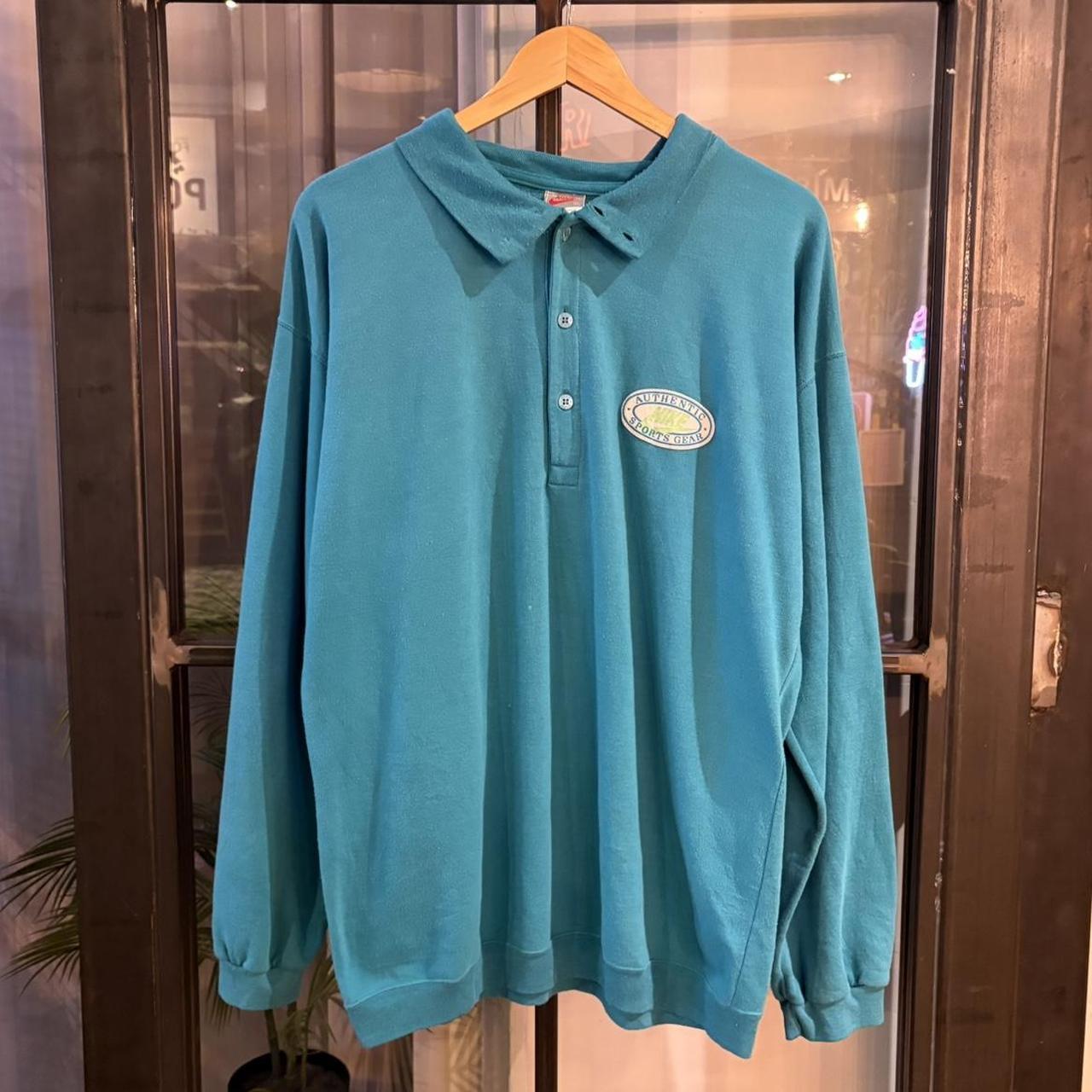 0425D42-P - Vintage Retro Essential Blue Nike Mock Neck Jersey 1/4 Button Up Jumper Sweatshirt with embroidered patch logo #90s #sportswear #essential #y2k #nike