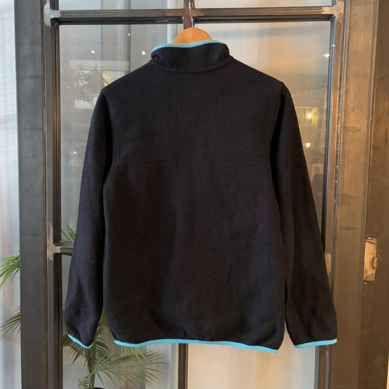 0325C75UF - Vintage retro essential Black Patagonia Synchilla  1/4 button up outdoor sweatshirt fleece jacket #pullover #patagonia #expedition #hike #gorpcore