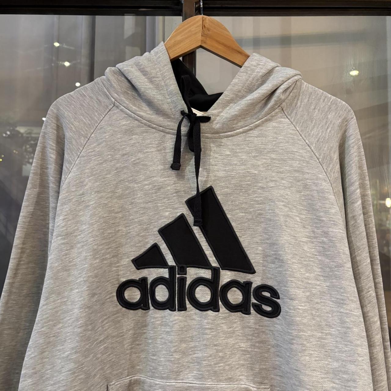 MA0109FL-P - Vintage Retro Essential Grey Adidas Sweatshirt Hoodie with embroidered big centre logo #90s #sportswear #essential #adidas #y2k