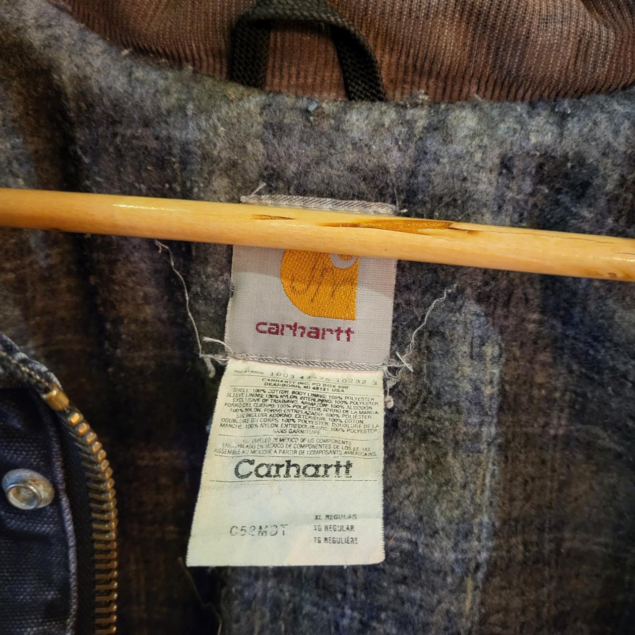 WWJ4012 - Vintage Retro essential Carhartt Navy Blue Michigan chore barn Full Zip Up blanket padded lined Canvas Collared Jacket with iconic branded patch logo #carhartt #michiganjacket #workwear #canvas