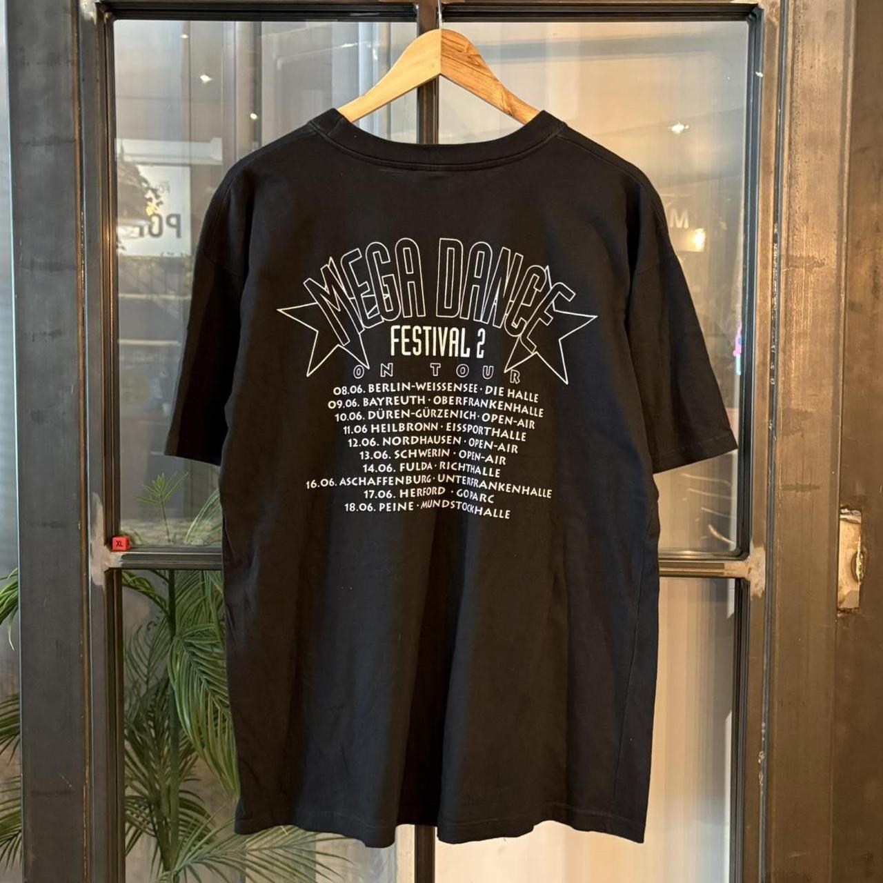 CP05CLF - Vintage Retro Essential Mega Dance Festival 2 on tour Dr. Alban Black music concert Graphic Print Single Stitch Top Tee T-shirt #90s #singlestitch #music #tour #festival