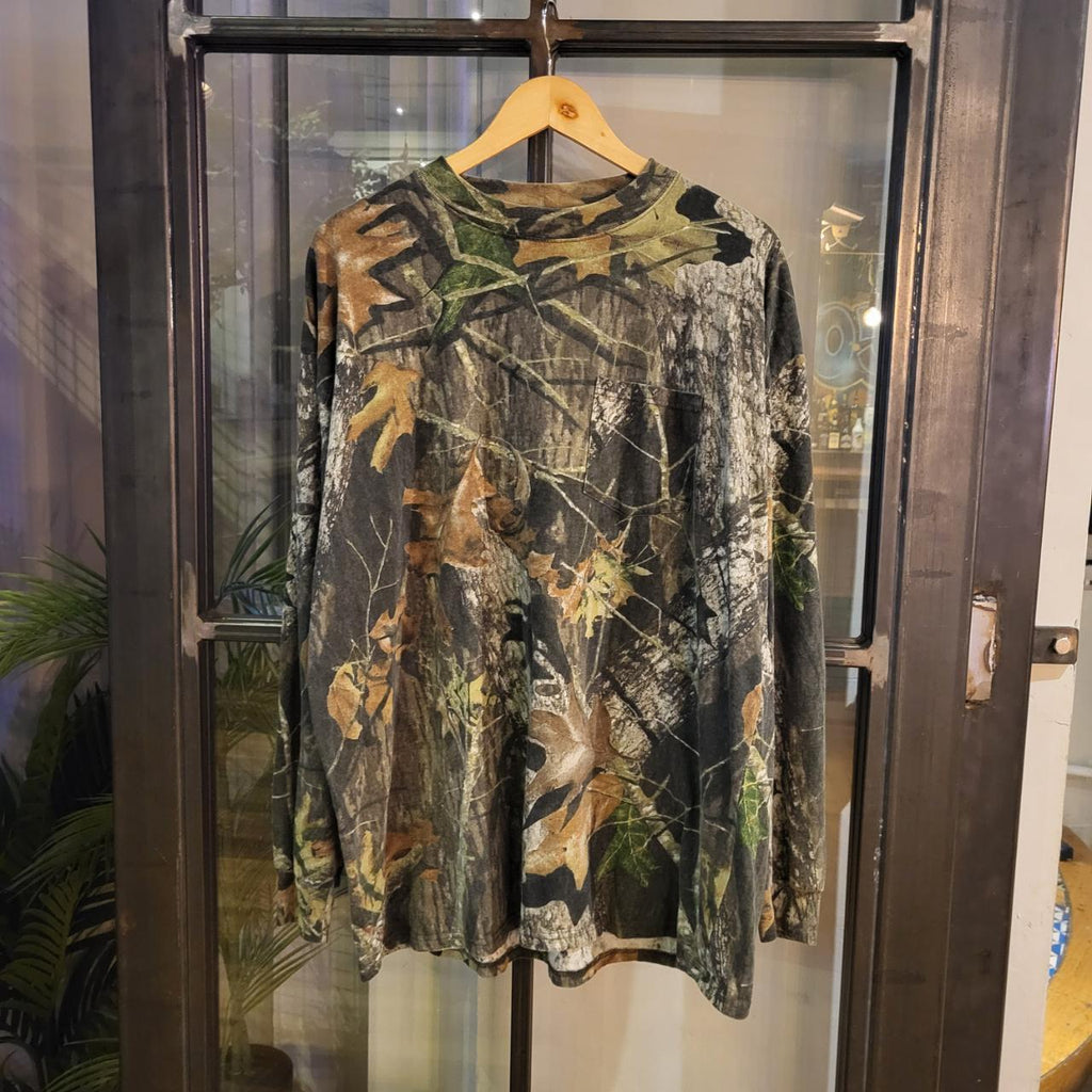 RTT106 - Vintage Retro essential RealTree Camouflage Khaki Green Brown Field Hunting graphic print Top T-Shirt Tee #y2k #utility #realtree #camo #hunting