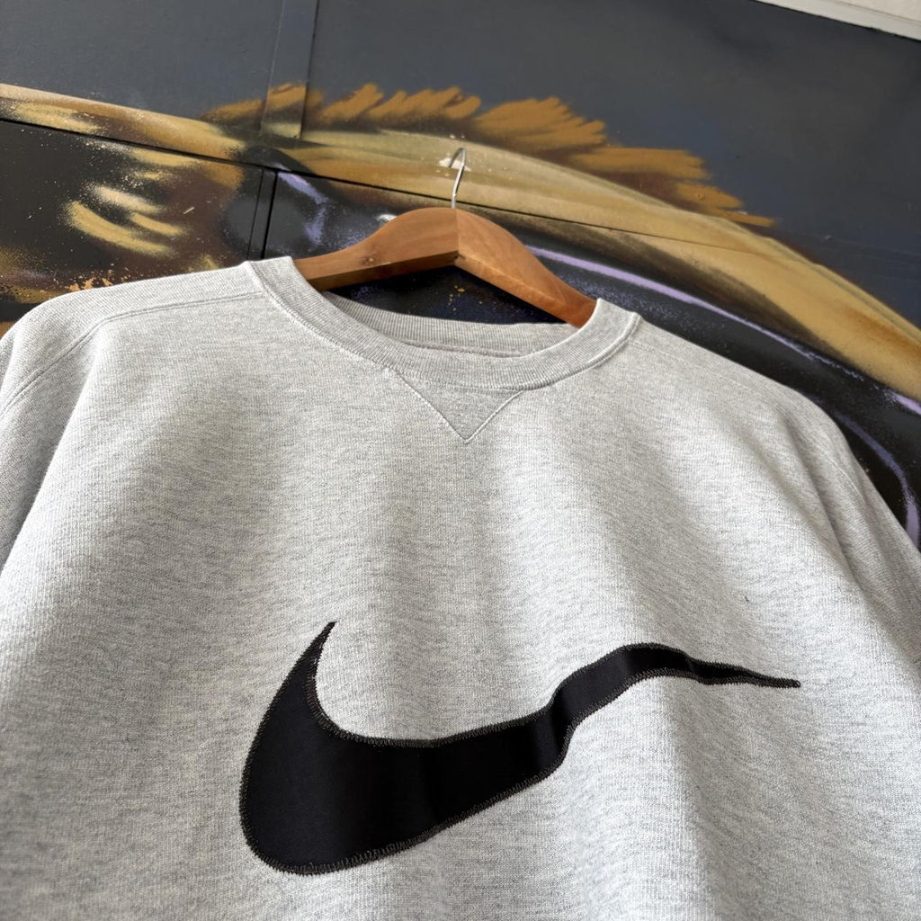 Vintage Nike Sweatshirt Mens XL Grey Big Centre Solo Swoosh Patch Baggy Pullover Jumper Top 90s Y2K 00s