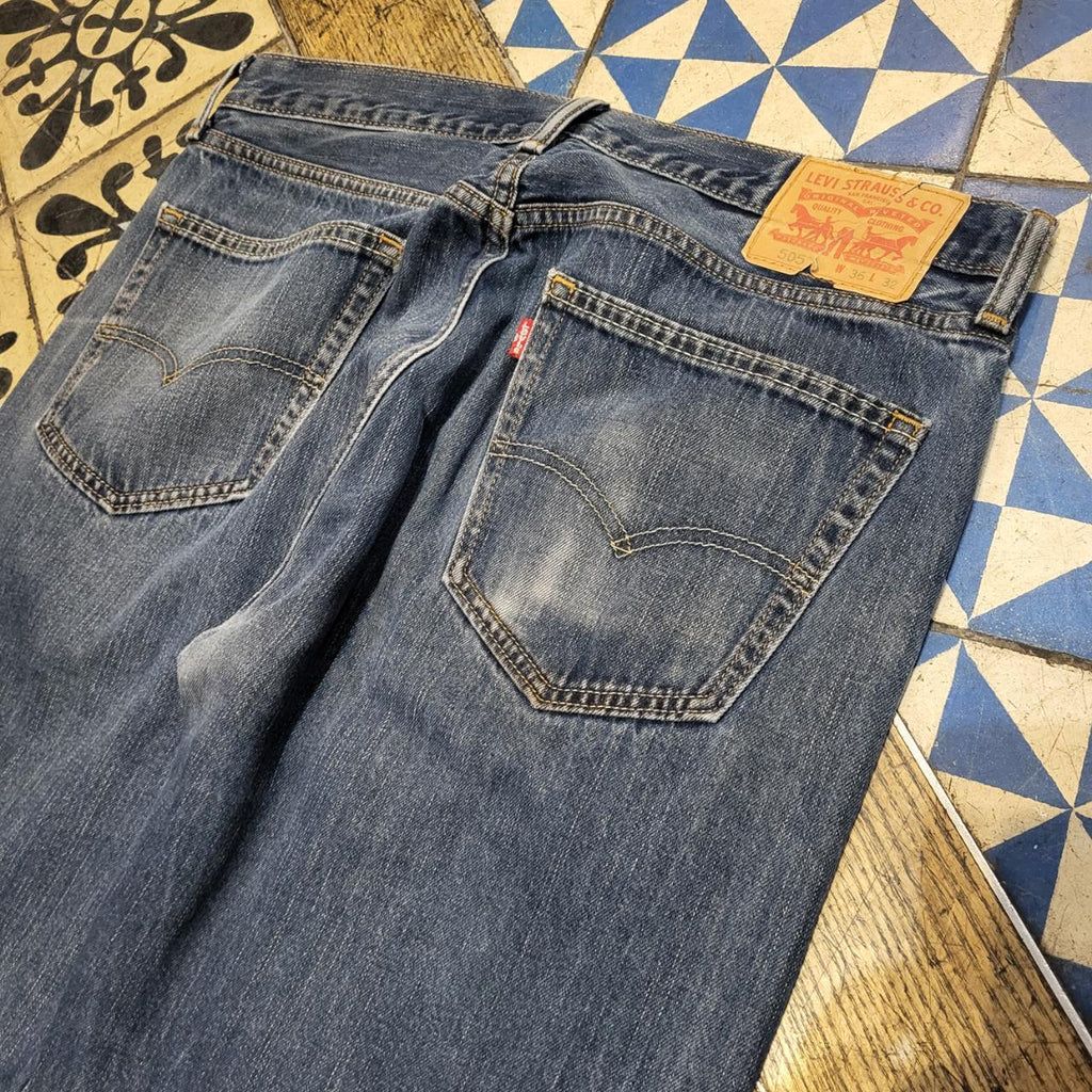 TRW274 - Vintage retro essential adult Levi's 505 Blue wash Baggy Overszied Trousers Jeans Denim pants with embroidered embroidery label carpenter casual workwear wide leg skate 90s Y2K style