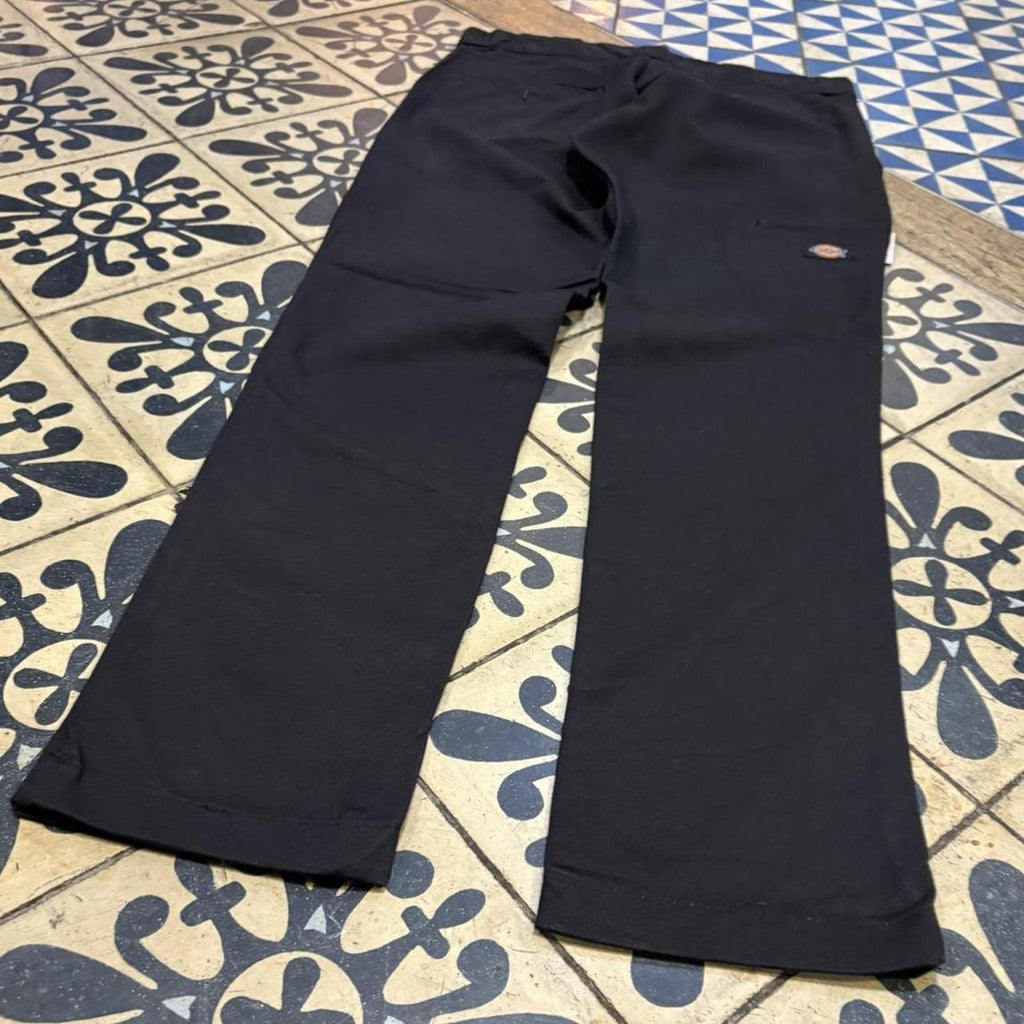 BR1011DI-F - Vintage retro essential Black Dickies Skinny Straight Leg Trousers pants casual workwear #skater #utility #workwear #straightleg #dickies