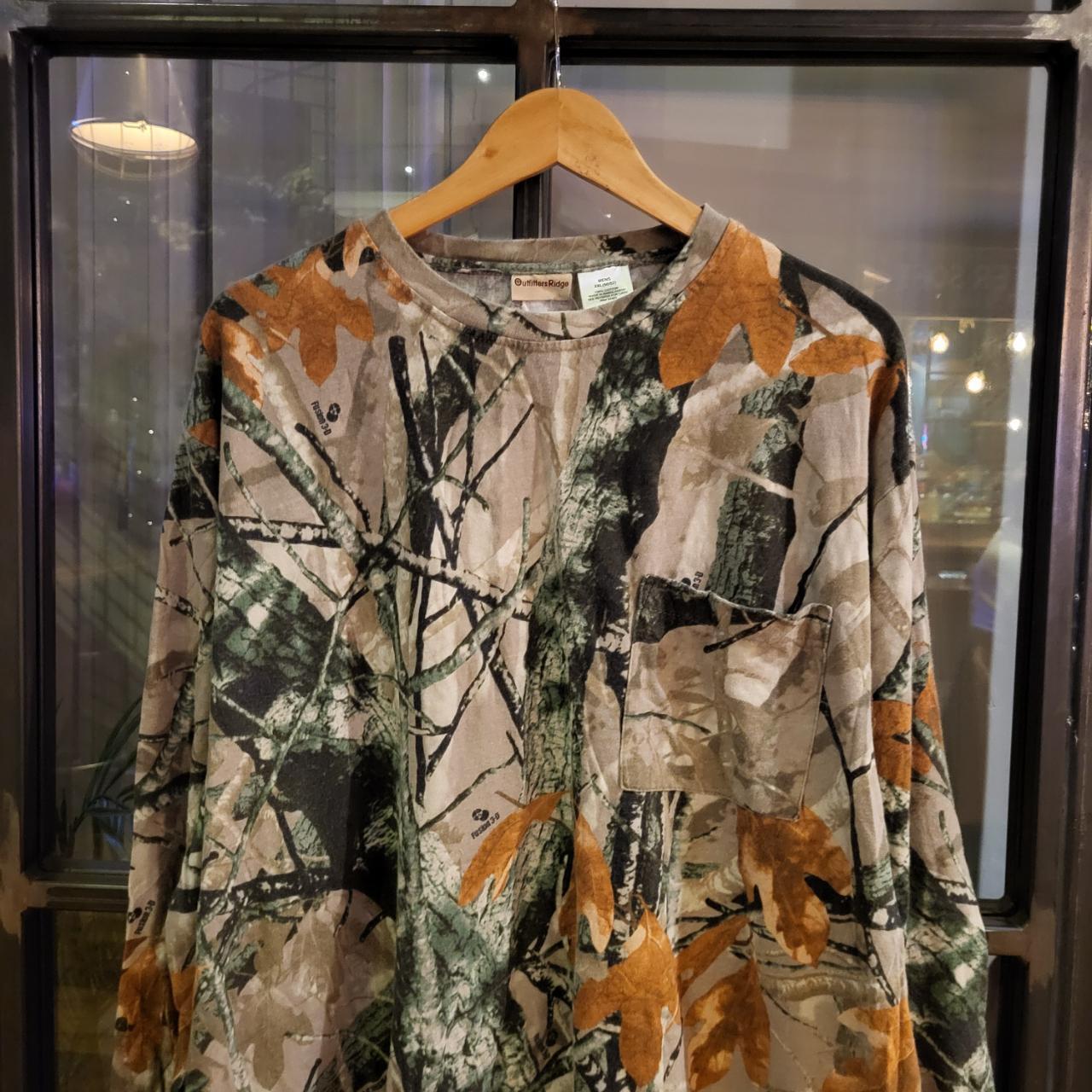 RTT122 - Vintage Retro essential RealTree Camouflage Khaki Green Brown Field Hunting graphic print Longsleeve Top T-Shirt Tee #realtree #longsleeve #utility #camo #hunting