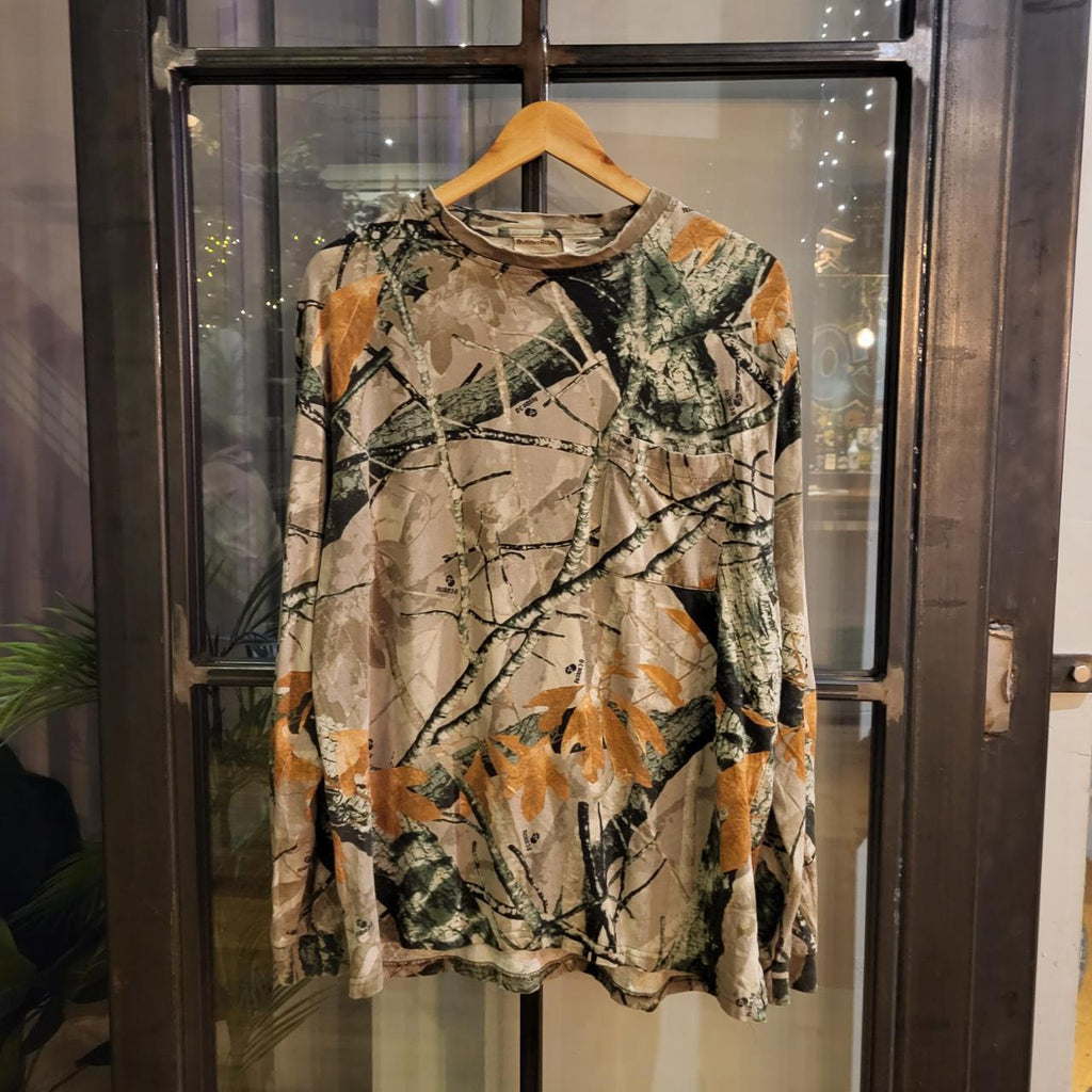 RTT214 - Vintage Retro essential RealTree Camouflage Khaki Green Brown Field Hunting graphic print Top Longsleeve T-Shirt Tee #realtree #y2k #utility #camo #hunting