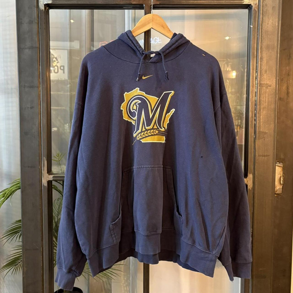 SWT711F - SWT616F - Vintage Retro Essential Navy Nike MLB Milwaukee Brewers Sweatshirt Hoodie with print logo and on Nike Team Tag #baseball #sportswear #essential #nike #y2k