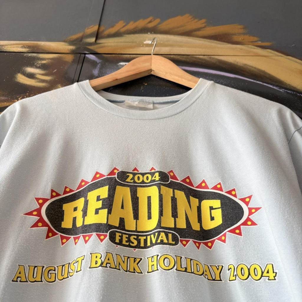VIN1303M-U - Vintage Retro Essential Reading 2004 Music Concert Festival The Darkness, The White Stripes, Green Day, 50 Cent, Franz Ferdinand, The Streets, Baby Blue Graphic Print Top Tee T-shirt #y2k #50cent #greenday #thestreets