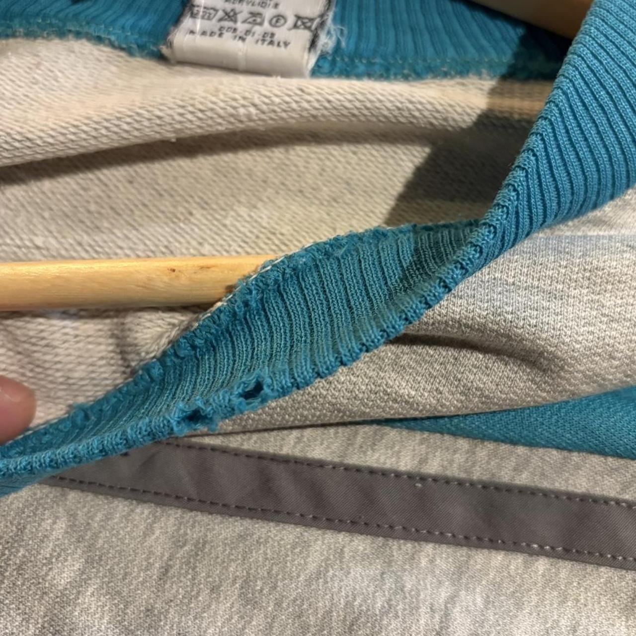 Vintage Retro Essential Grey Puma Crewneck Jumper Sweatshirt with embroidered logo and diagonal Teal and Pink Side Stripe #90s #sportswear #essential #y2k #puma