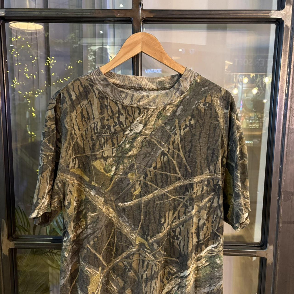 RTT228 - Vintage Retro essential adult mens RealTree Camouflage Khaki Green Brown Field Hunting graphic print Top T-Shirt Tee #realtree #utility #camo #hunting