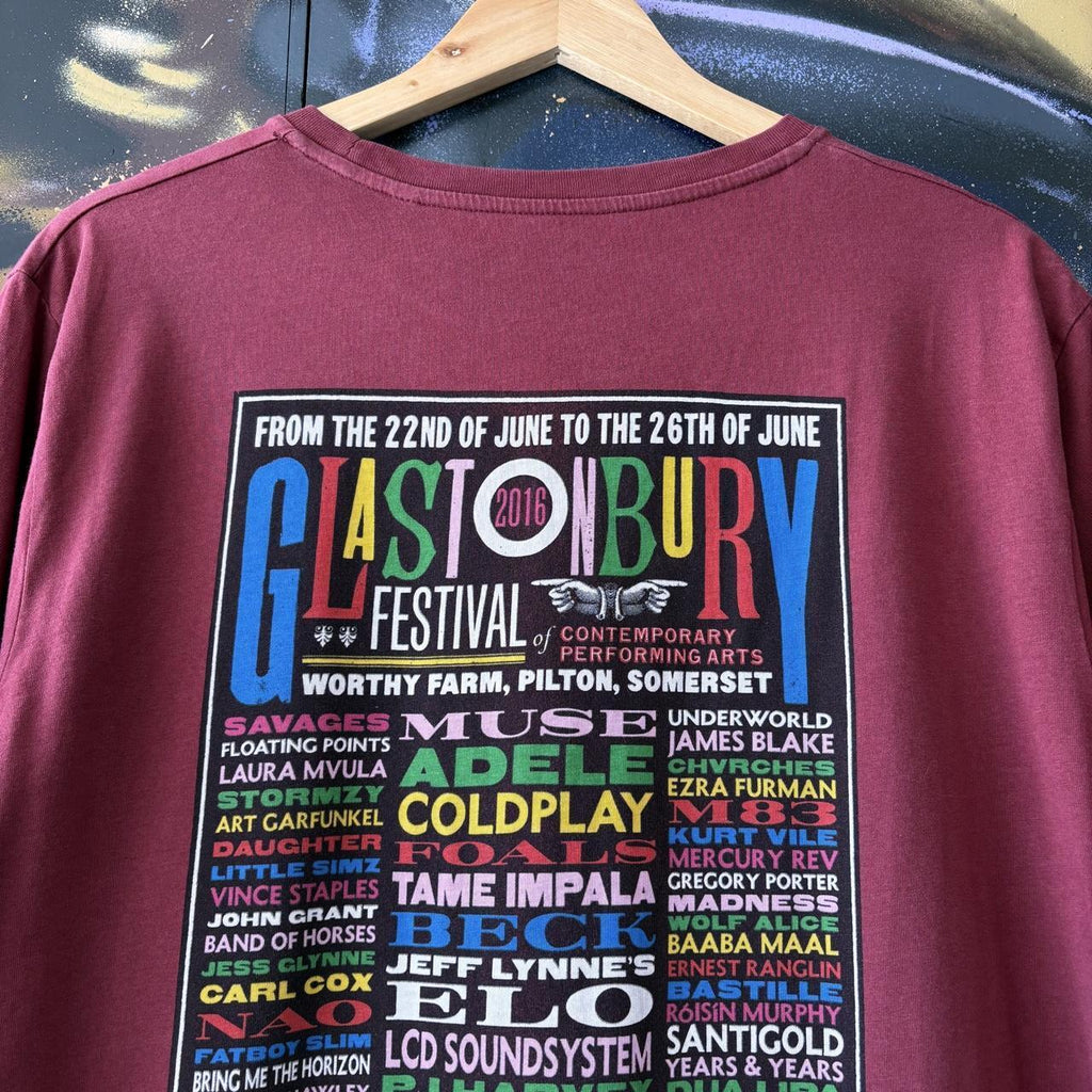 Vintage Glastonbury 2016 Tshirt Mens XL Maroon Red Tour Merch Music Festival Art Tee Top Y2K 2000s