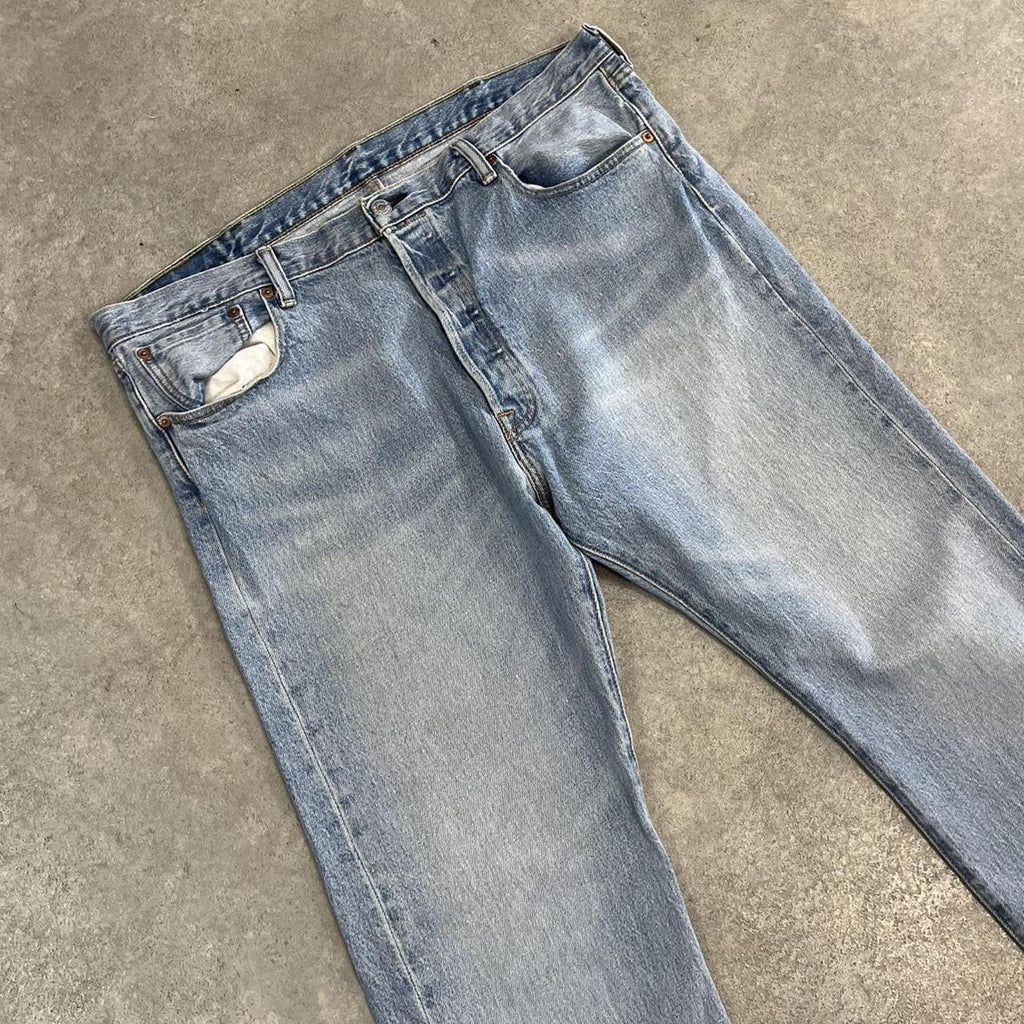 Levi’s 501 Light Wash Denim Jeans