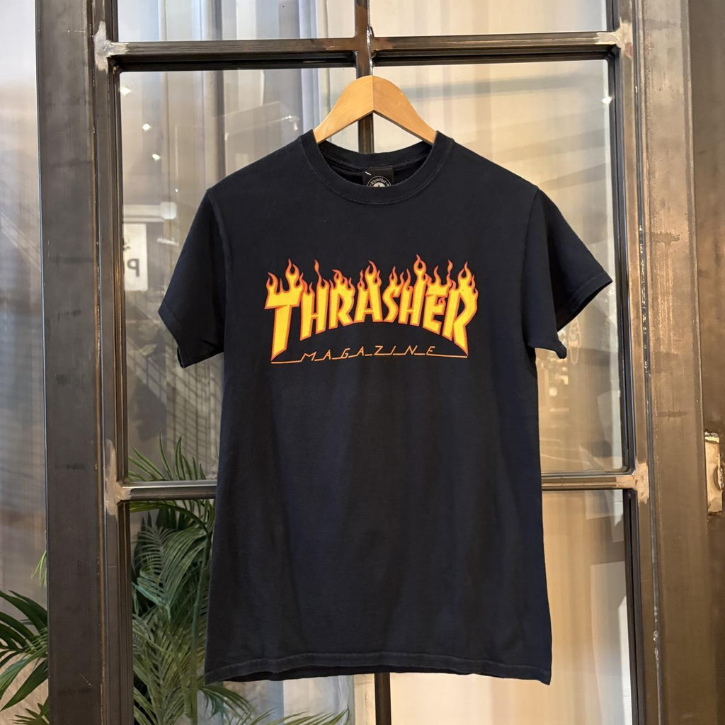 Thrasher T shirt Mens Small Black Flame Surf Skate Graphic Print Streetwear Spellout Tee Top Y2K 00s