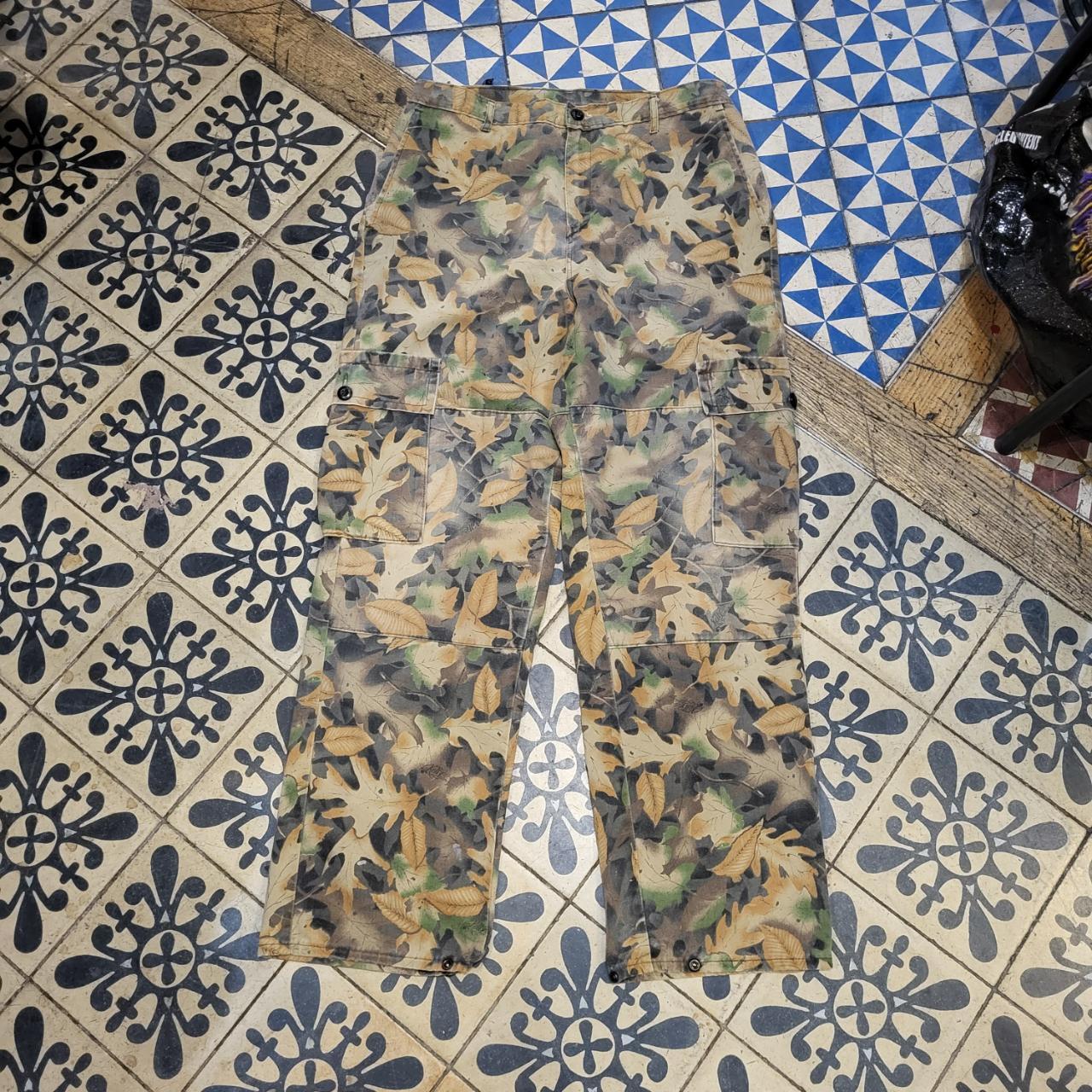 RTB069P - Vintage retro essential woodland RealTree adjustable cargos camo camouflage Carpenter Pants Trousers Jeans embroidered bottoms wide bagg straight leg hip hop skater 90s y2k workwear style