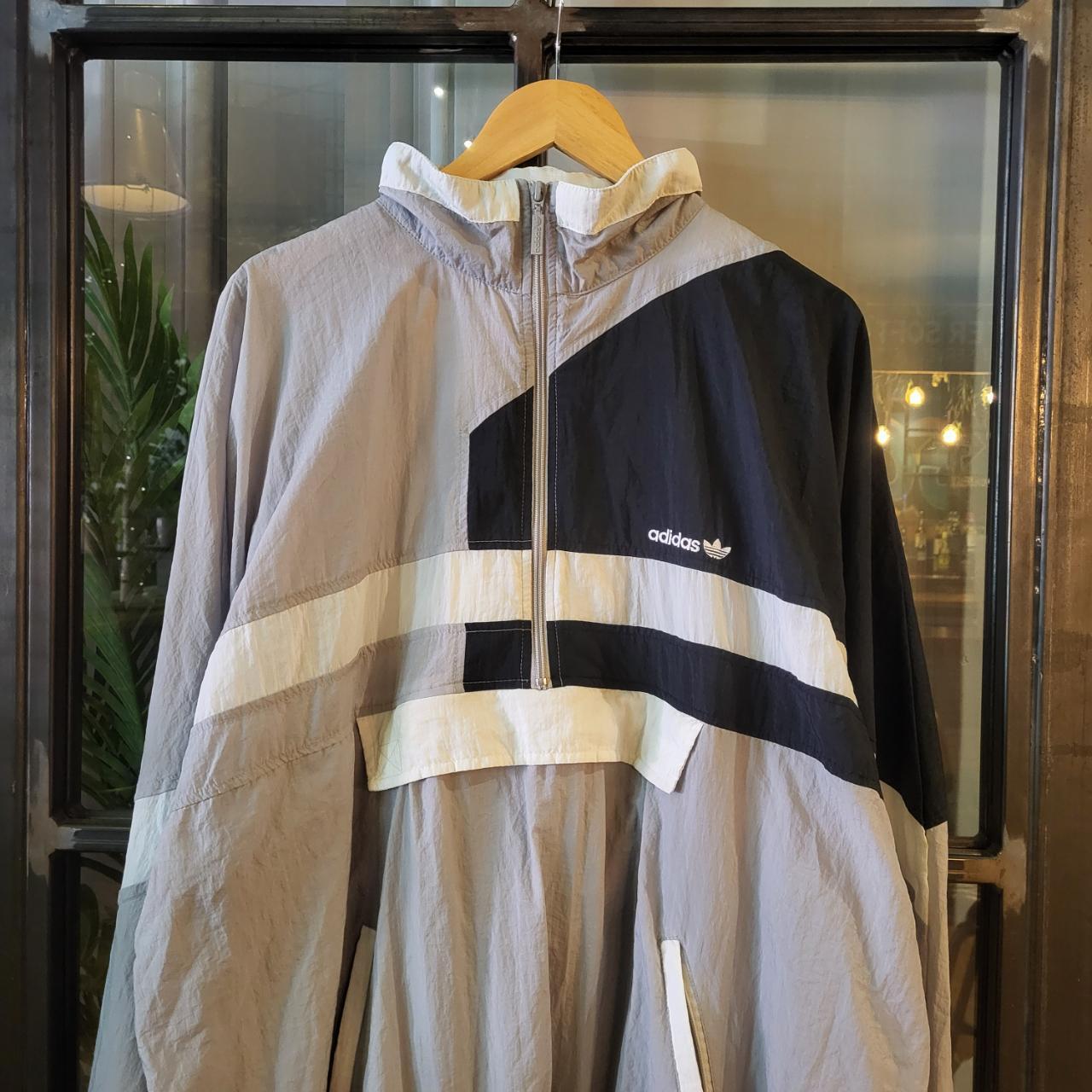 WDB3002 - Vintage Retro Essential Adidas Lightweight quarter 1/4 zip windbreaker Jacket #90s #adidas #windbreaker #oversized
