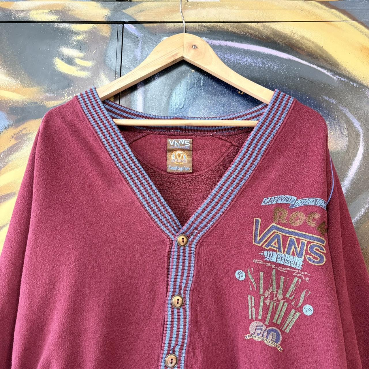 MES1102BU-U - Vintage Retro Essential 90’s Vans Burgundy V-Neck Button Up Cardigan Jumper Sweatshirt with printed logos #90s #skater #surfer #y2k #vans