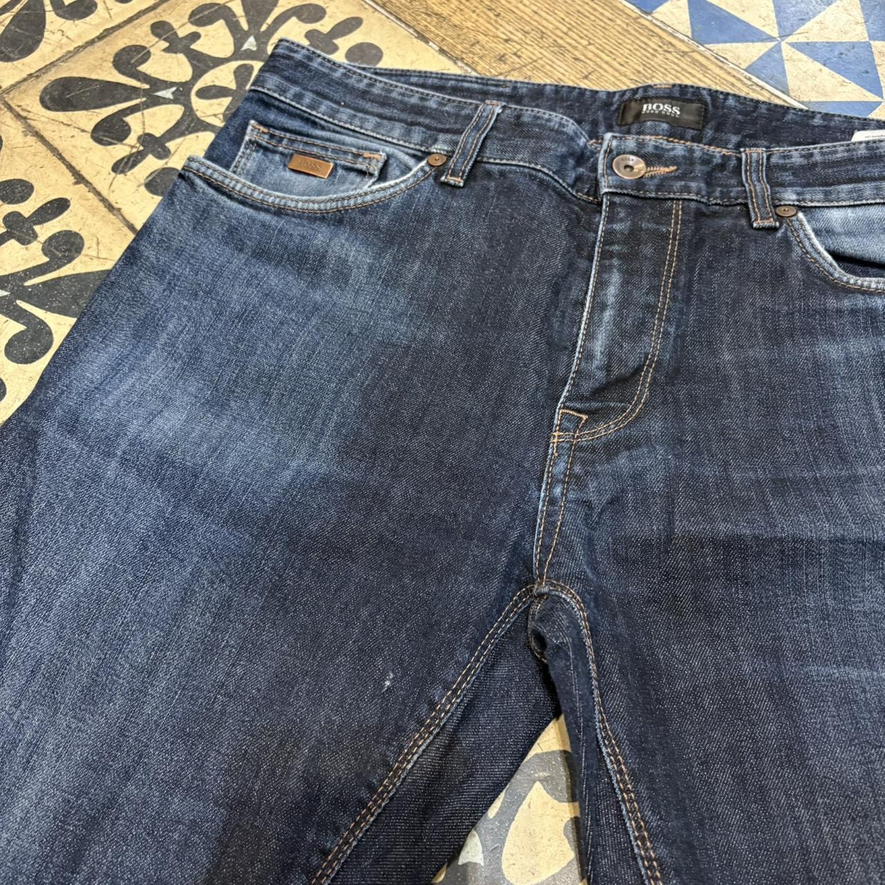 TRW425BR - Vintage retro essential Hugo Boss Blue Wash Slim Fit Denim Jeans Trousers pants #denim #hugoboss #designner #denimjeans #y2k