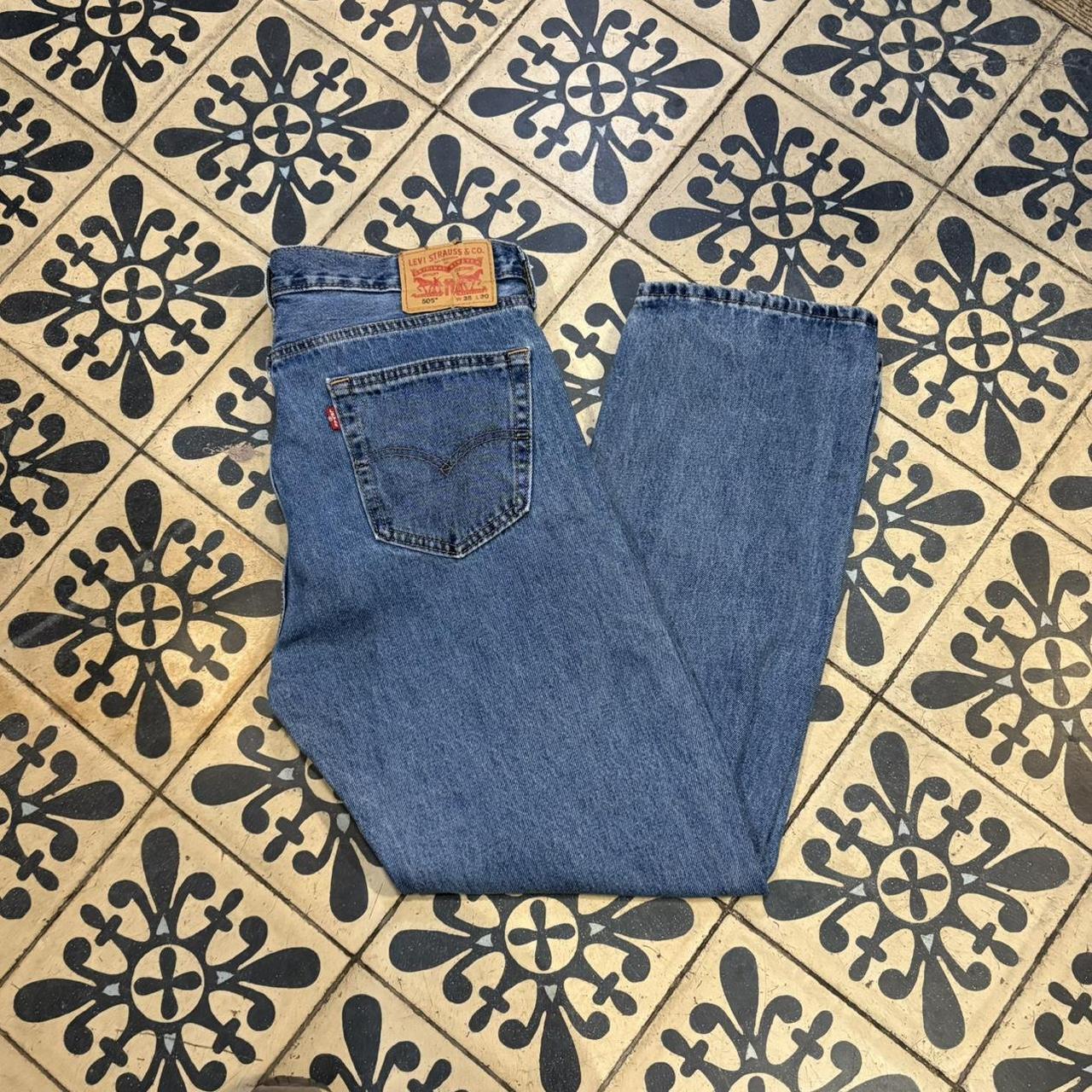 TRW602-P - Vintage retro essential Levi’s 505 Blue Wash Denim Jeans Trousers pants #denim #straightleg #levis #levis505 #jeans