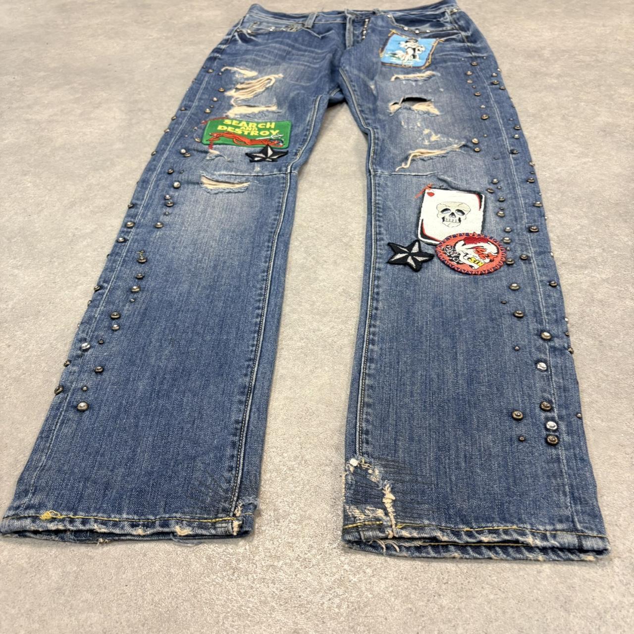 CP2504A-U - Vintage retro essential  Ed Hardy Distressed Studded Blue Wash Denim Jeans Trousers pants with embroidered jaguar and lady pocket patches #studded #embroidered #edhardy #jeans #y2k