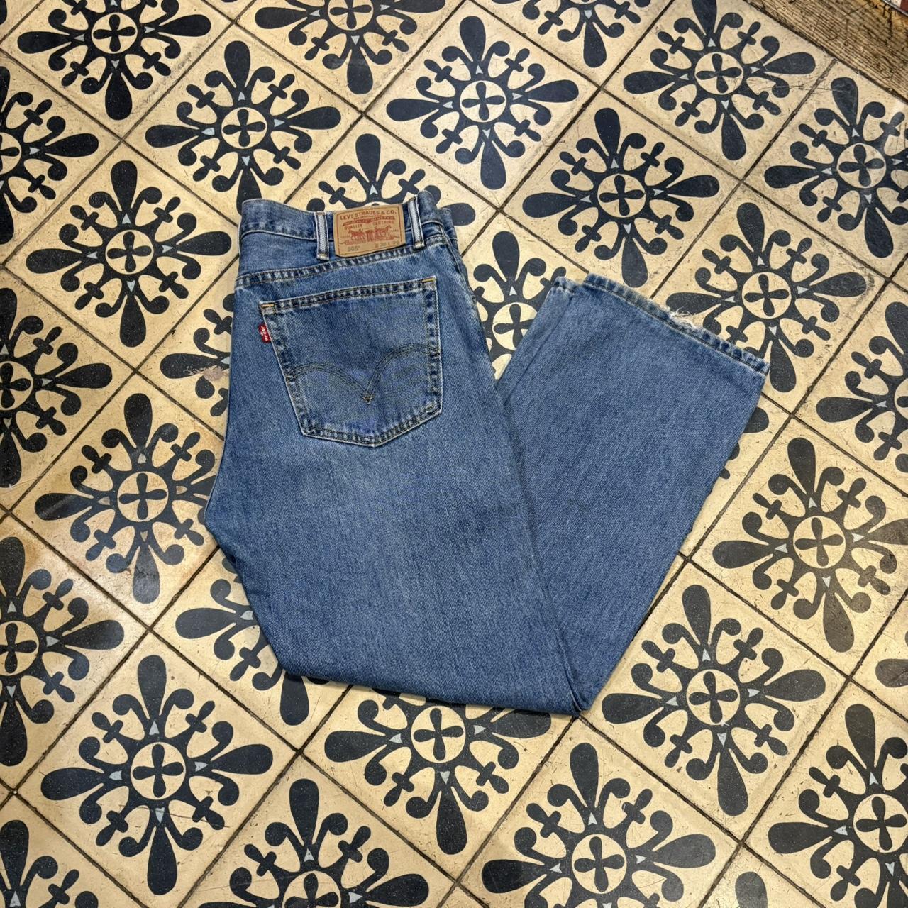 TRW439F - Vintage retro essential Levi’s 505 Straight Leg Blue Wash Denim Jeans Trousers pants #denim #levis505 #straightleg #levis #y2k