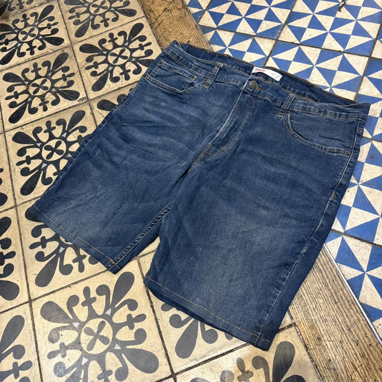 JRT129A - Vintage Retro Essential Signature Levi's Strauss Dark Blue Wash Denim Shorts Jorts with detailed patch Logo carpenter workwear #hiphop #90s #jorts #skater #levis