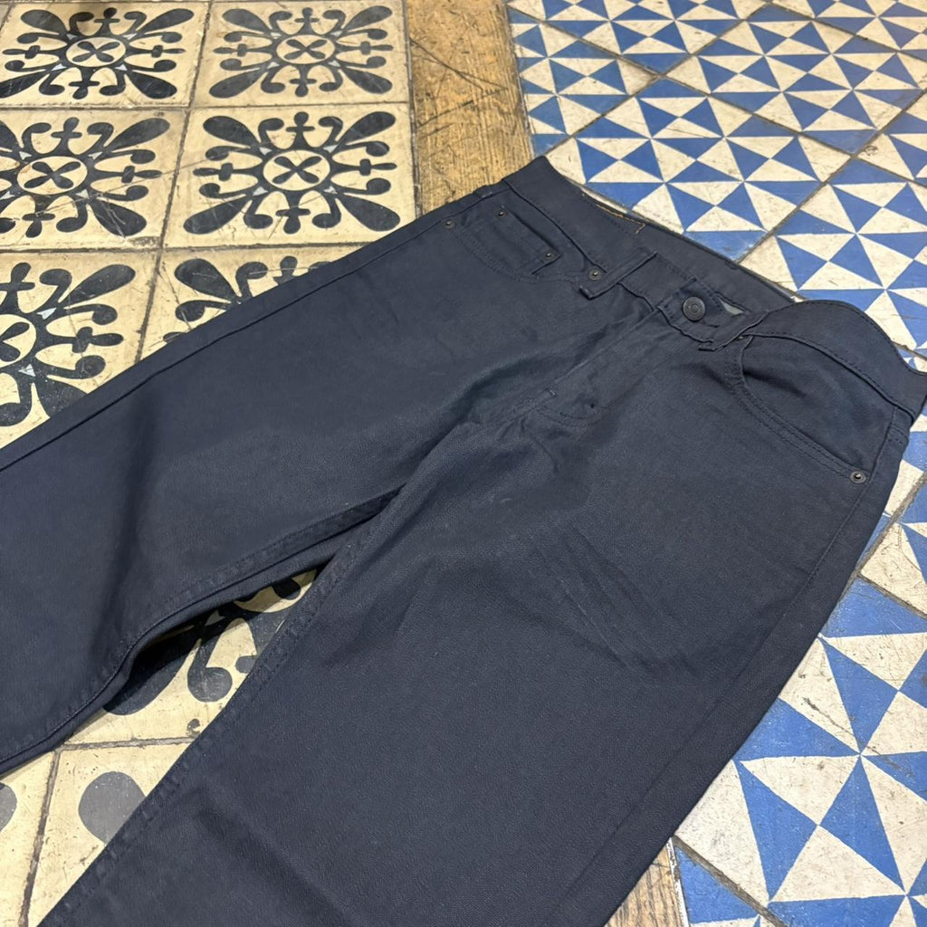 TRW428BR - Vintage retro essential Levi’s 511 Dark Blue Wash Denim Jeans Trousers pants #denim #straightleg  #levis #levis511