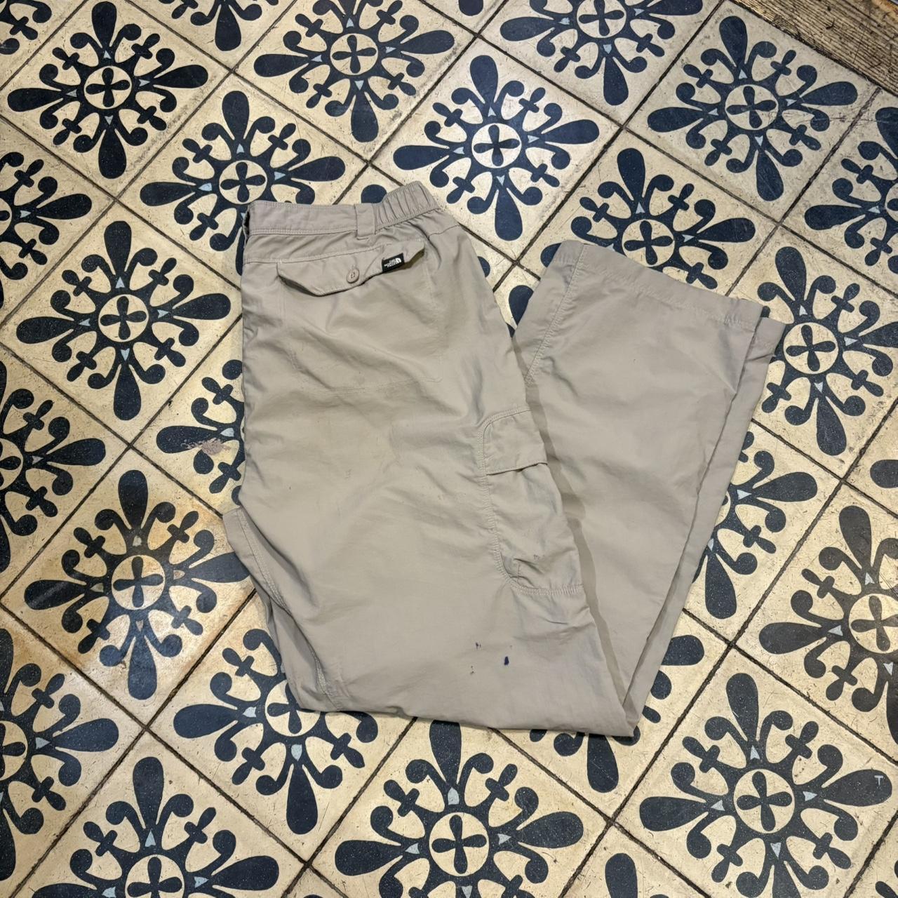 TRW444F-P - Vintage retro essential Beige The North Face Hiking Trail Climbing Parachute Bottoms Trousers pants with Zip off Legs convertible Shorts #trail #y2k #hike #gorpcore #tnf