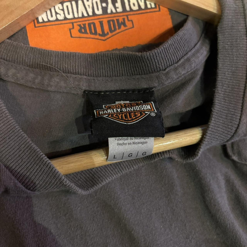 0325A52U - Vintage Retro Essential Grey Harley Davidson Spellout Graphic Print Pocket Top Tee T-shirt #90s #graphic #motorcycles #harleydavidson #biker