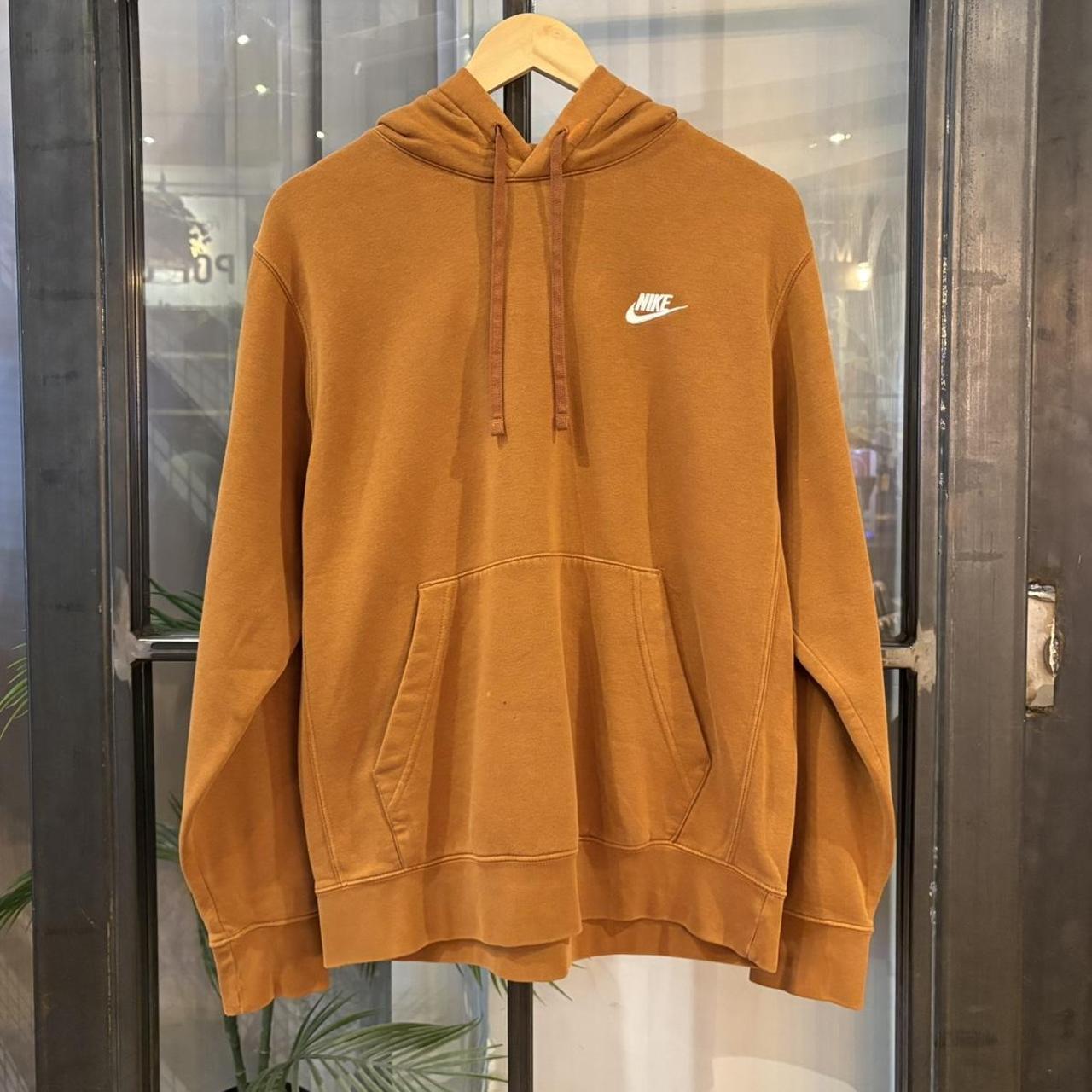 MA0202BB-F - Vintage Retro Essential Orange Nike Sweatshirt Hoodie with embroidered swoosh logo #90s #sportswear #essential #nike #y2k