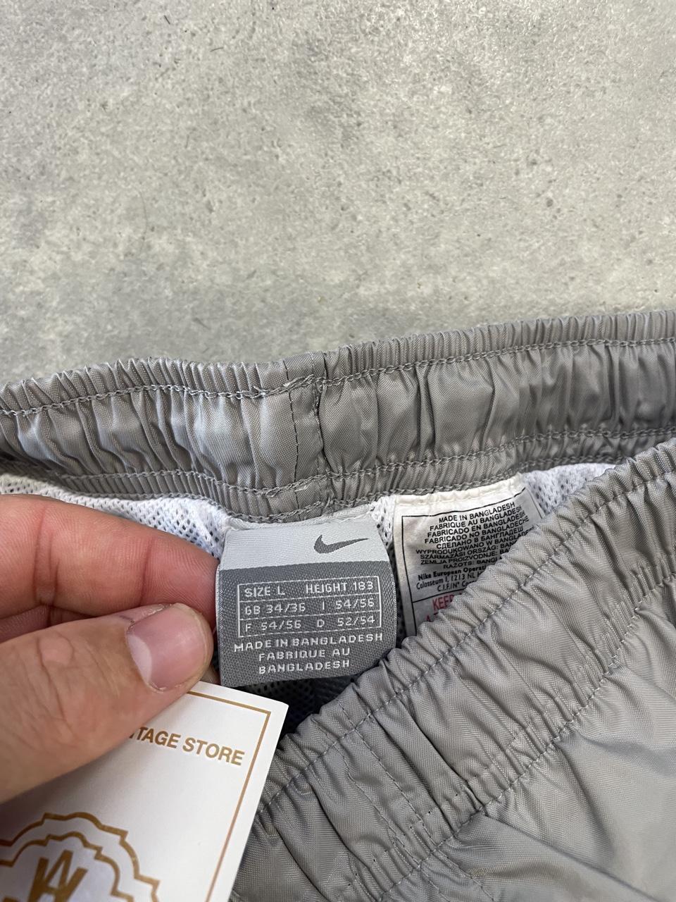 2000’s Nike 3/4 Length Parachute Pants