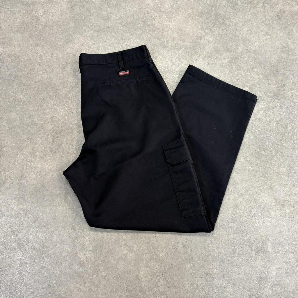 BR1912AAM-U - Vintage retro essential Black Dickies Straight Leg Cargo Trousers pants casual workwear #skater #utility #cargo #straightleg #dickies