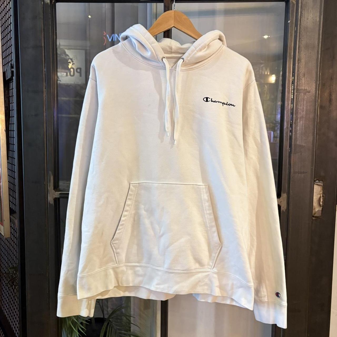 SWT704F - Vintage Retro Essential White Champion Sweatshirt Hoodie with embroidered logo #90s #sportswear #essential #champion #y2k