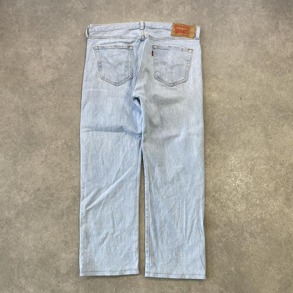 Levi’s 501 Light Wash Blue Denim Jeans