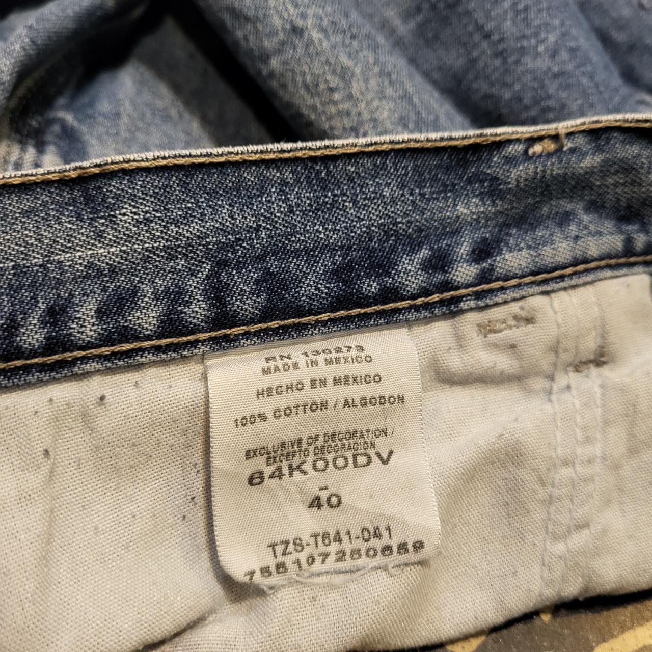 JRT1225 - Vintage Wrangler Blue Wash Denim Shorts Jorts with detailed embroidered graphic carpenter workwear #skater #y2k #jorts #hiphop