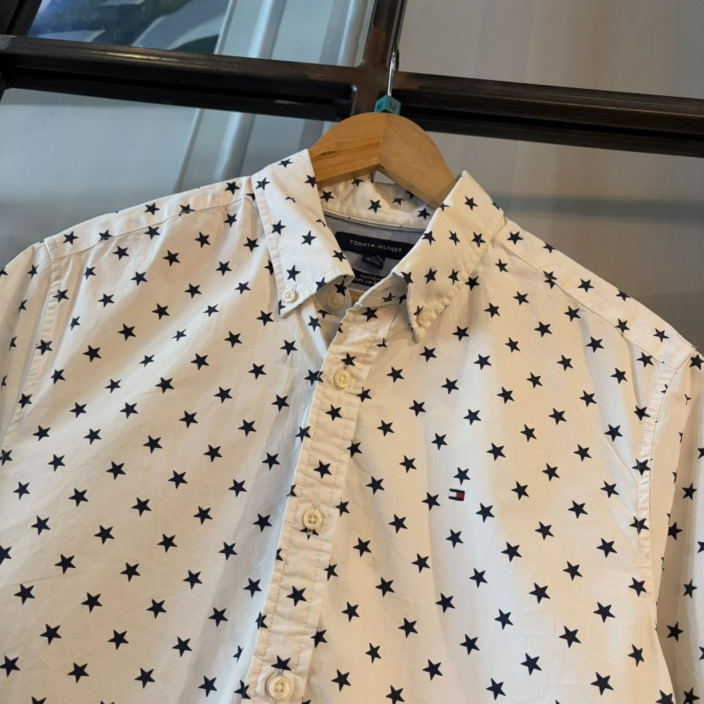 BR2804BH-P - Vintage Tommy Hilfiger All Over Navy Star Print White Short Sleeve collared button up polo shirt top #Y2K #preppy #tommy #smartcasual #oldmoney
