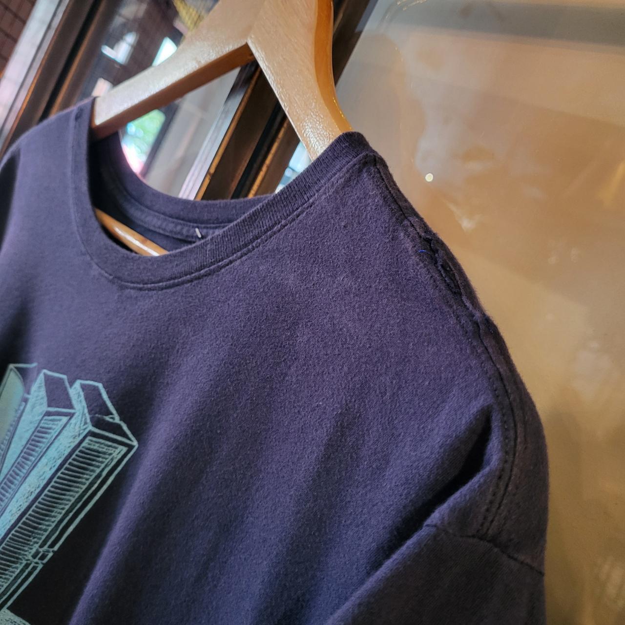 TEE130-P - Vintage Retro Essential Nike 3D Block Spellout Navy graphic print Top Tee T-shirt 90s 00s Y2K cropped wide boxy oversized fit
