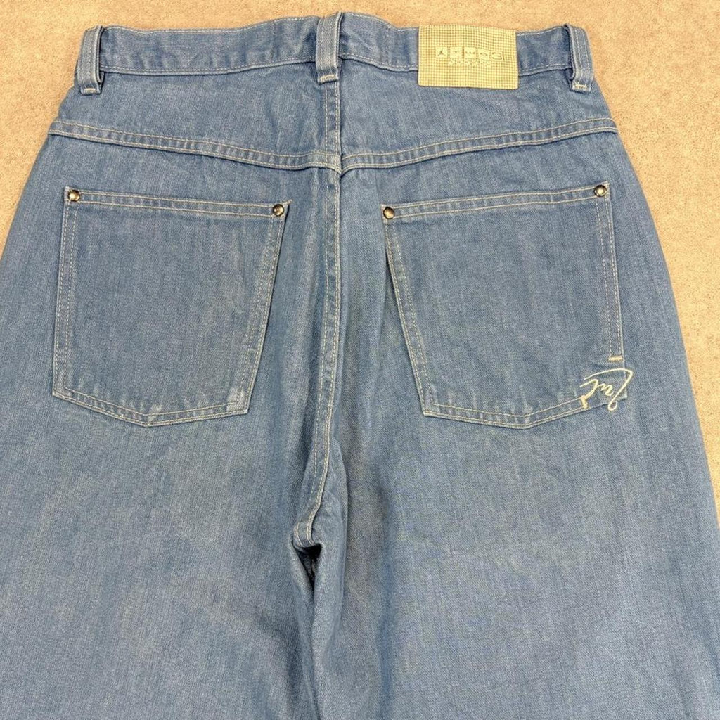 MES2710KA-U - Vintage retro essential  Jordan TWO3 Blue Wash Denim Jeans Trousers pants with embroidered detailing #denim #jordan #straightleg #jeans