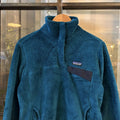 0325C57F - Vintage retro essential Blue Patagonia 1/4 Button up fluffy outdoor sweatshirt fleece jacket #patagonia #outdoor #expedition #hike #climbimg