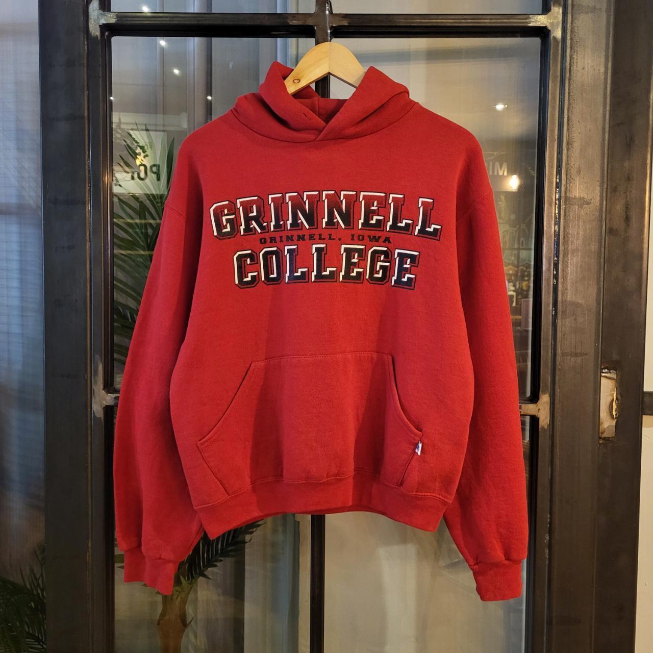 SWT092 - American Vintage retro red essential Russell Athletic Grinnell College hoodie sweatshirt with front Graphic Print #grinnell #varsity #college #casual