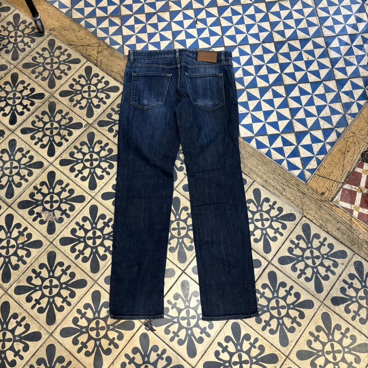 TRW425BR - Vintage retro essential Hugo Boss Blue Wash Slim Fit Denim Jeans Trousers pants #denim #hugoboss #designner #denimjeans #y2k