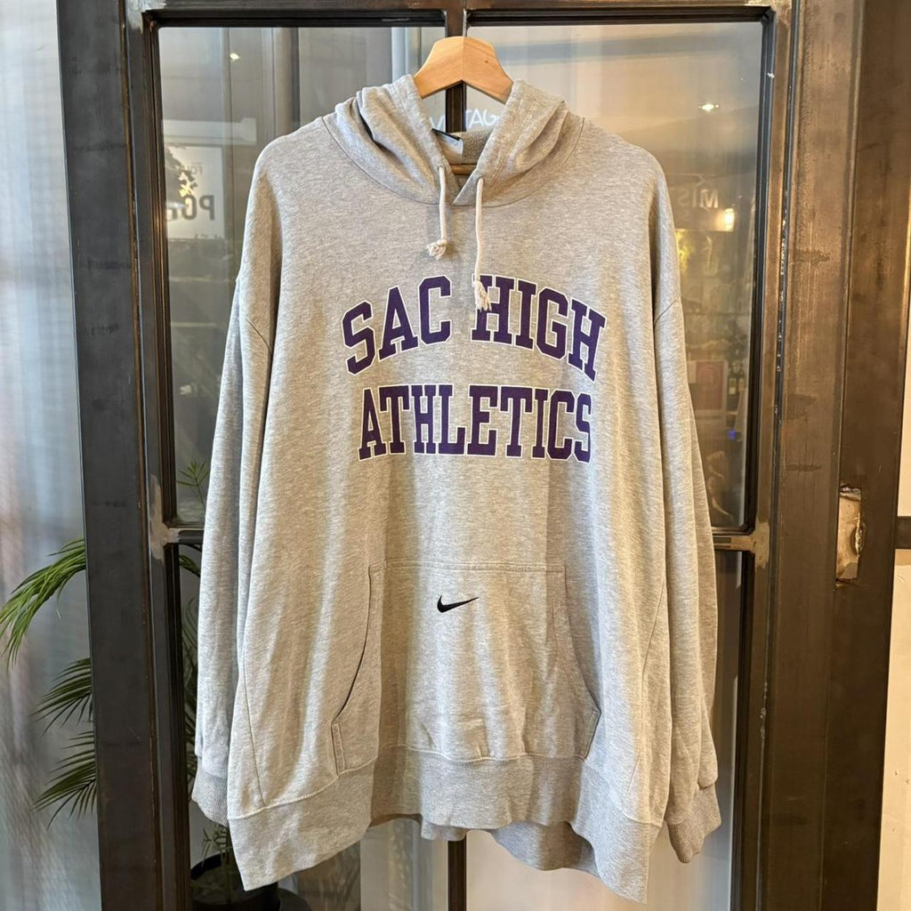 MA2207DN-F - Vintage Retro Essential Nike SAC High Athletics Sweatshirt Hoodie with embroidered centre swoosh and print logos #90s #sportswear #essential #nike #y2k
