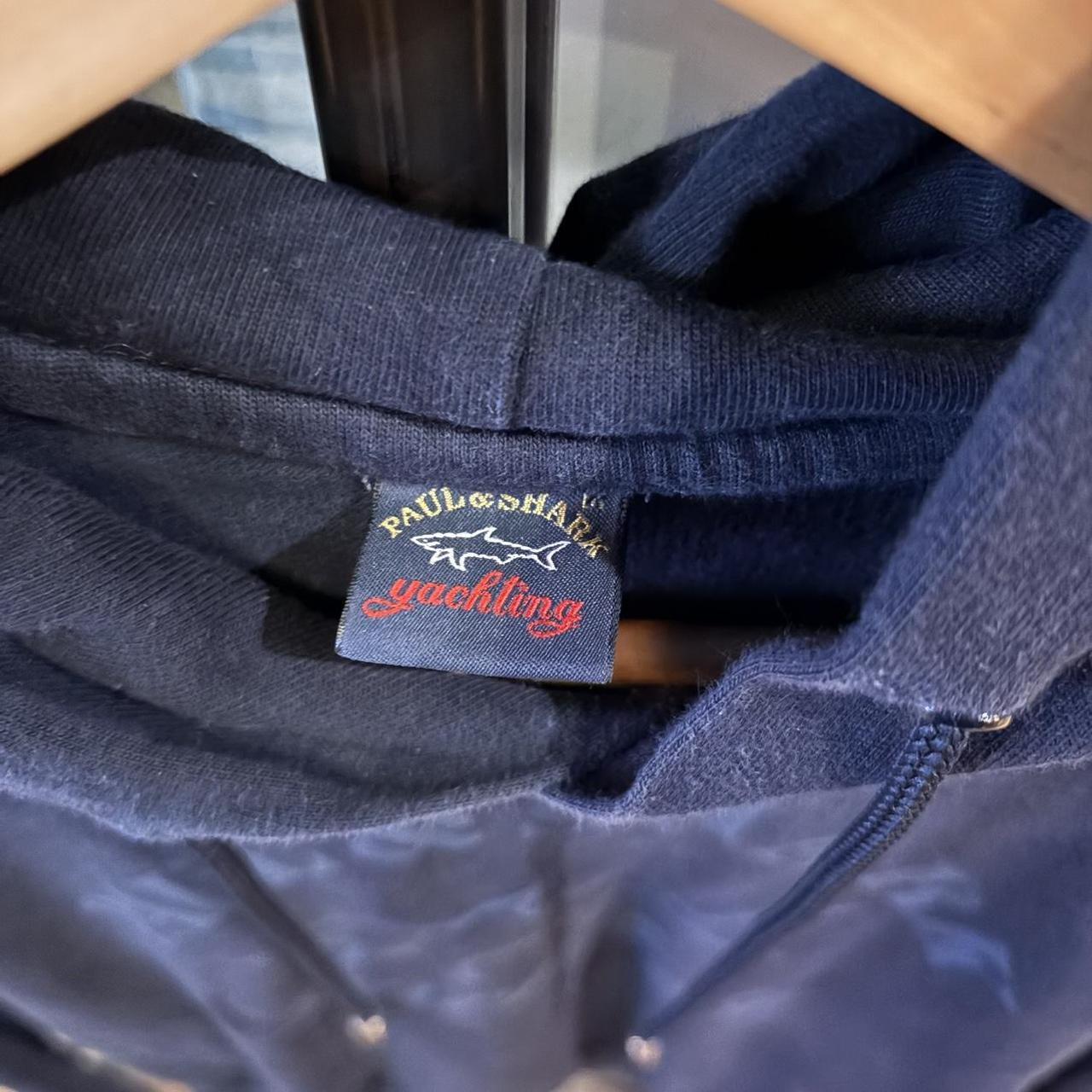 SWT590F - Vintage Retro Essential Navy Paul Shark Sweatshirt Hoodie with big spellout print logo #90s #sportswear #essential #paulshark #y2k