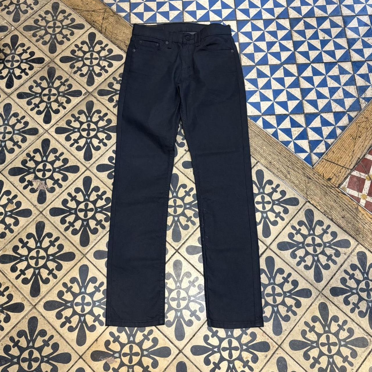 TRW428BR - Vintage retro essential Levi’s 511 Dark Blue Wash Denim Jeans Trousers pants #denim #straightleg  #levis #levis511