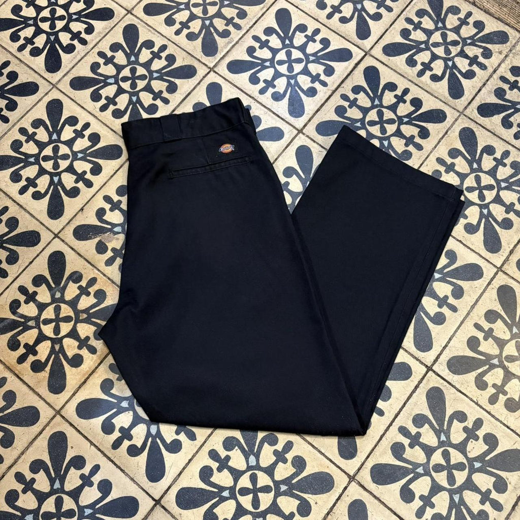 BR1011DA-F - Vintage retro essential Black Dickies Straight Leg Trousers pants casual workwear #skater #utility #workwear #straightleg #dickies