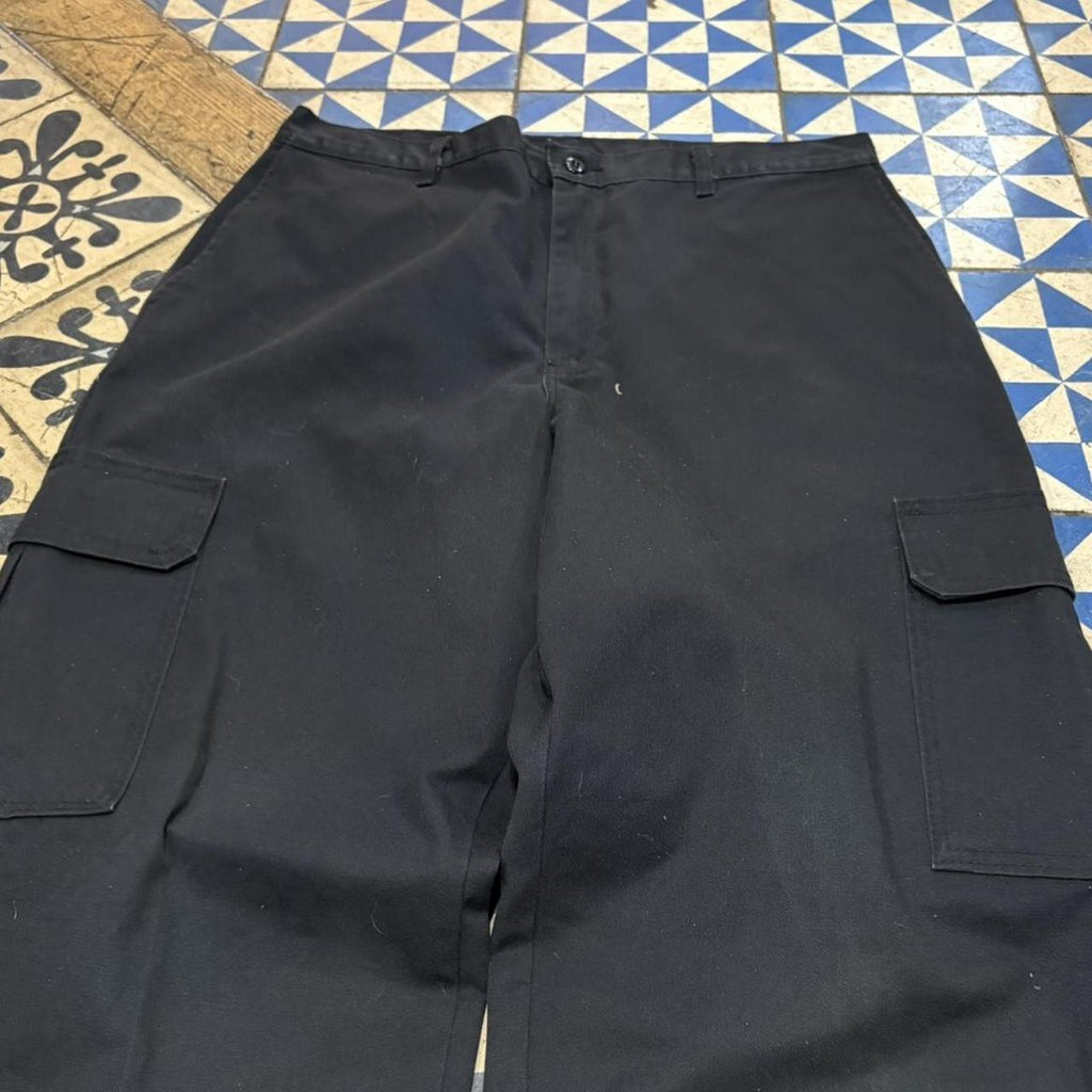 BR1011DU-F - Vintage retro essential  Black Dickies Cargo Trousers pants casual workwear #skater #utility #workwear #cargo #dickies