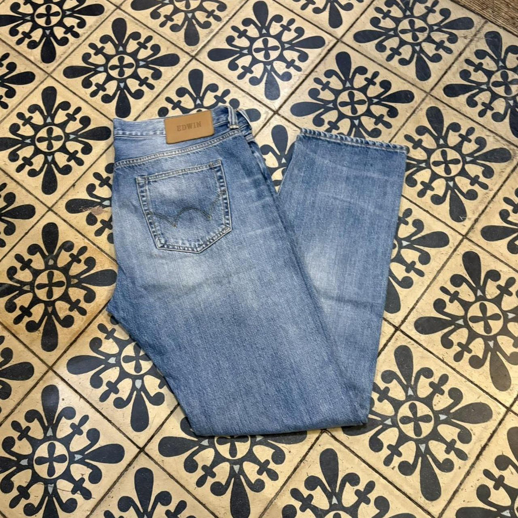 TRW534F - Vintage retro essential Edwin ED-80 Slim Tapered Contrast Two Tone Blue Wash Japanese Denim Jeans Trousers pants #denim #edwin #japanesedenim #slim #tapered