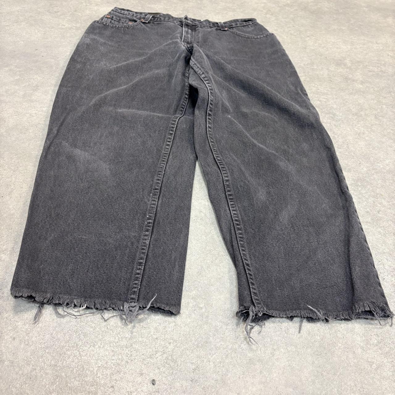 BR2701FG-U - Vintage retro essential Levi’s 550 Relaxed Cropped Raw Hem Black Wash Denim Jeans Trousers pants #denim #cropped #levis #levis550 #relaxed